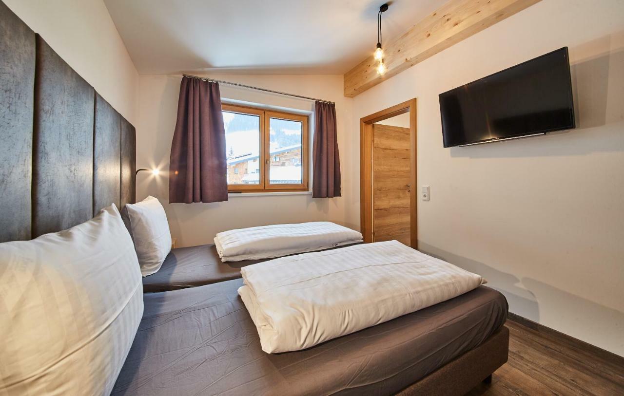Schoenfeld Apartment *