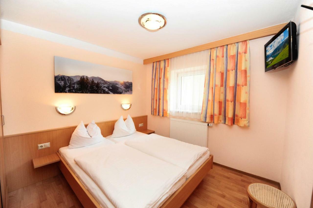 Schönfeld Apartment *